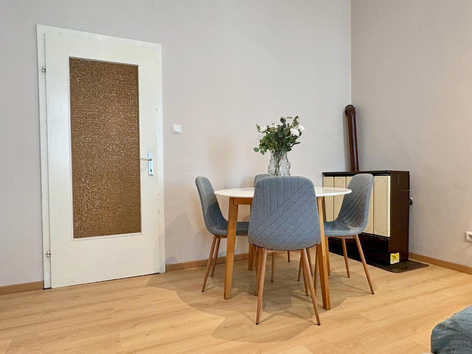 Апартаменты Spacious And Near Metro I Close To Parks I Akh Вена Экстерьер фото