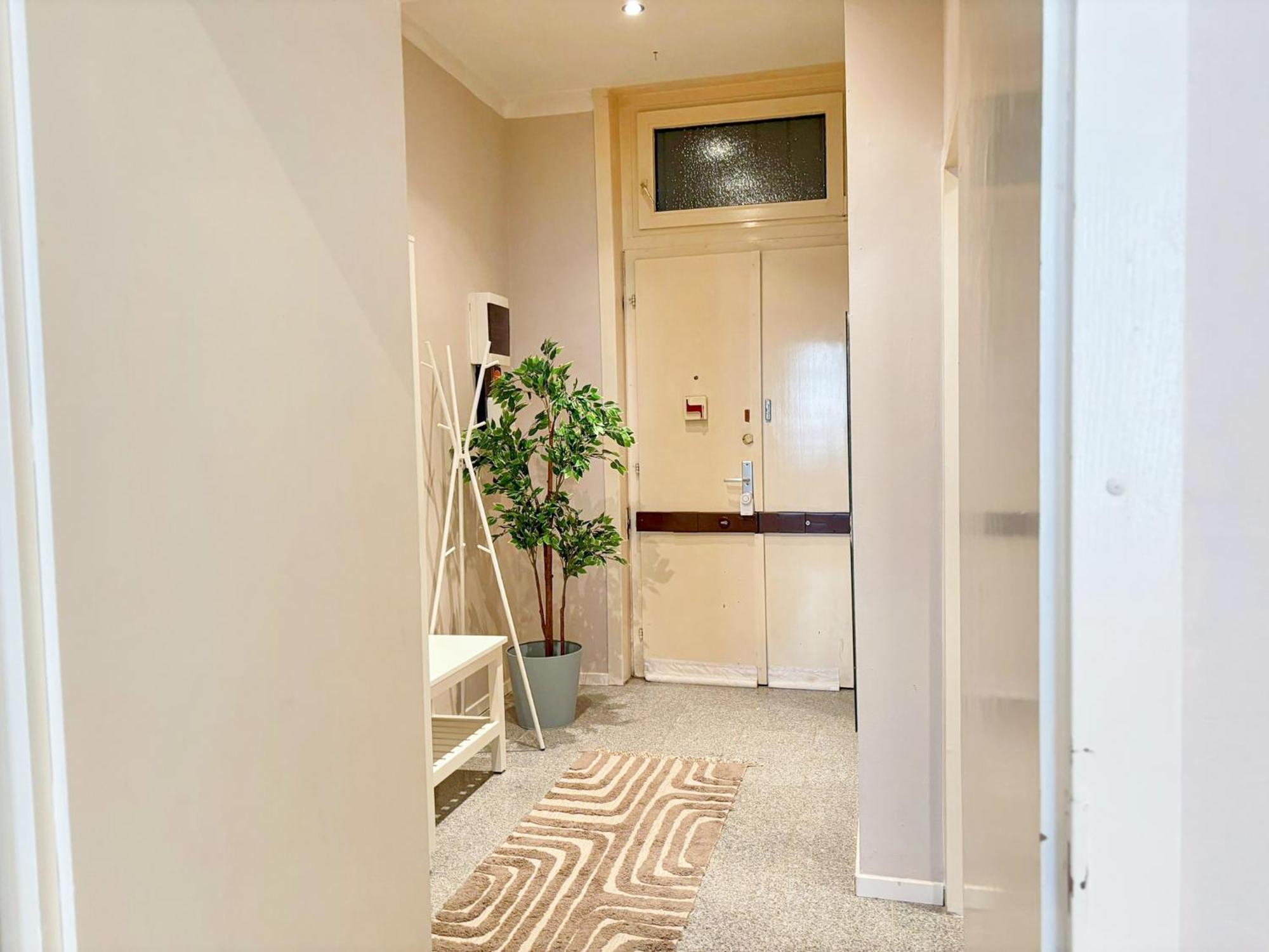Апартаменты Spacious And Near Metro I Close To Parks I Akh Вена Экстерьер фото