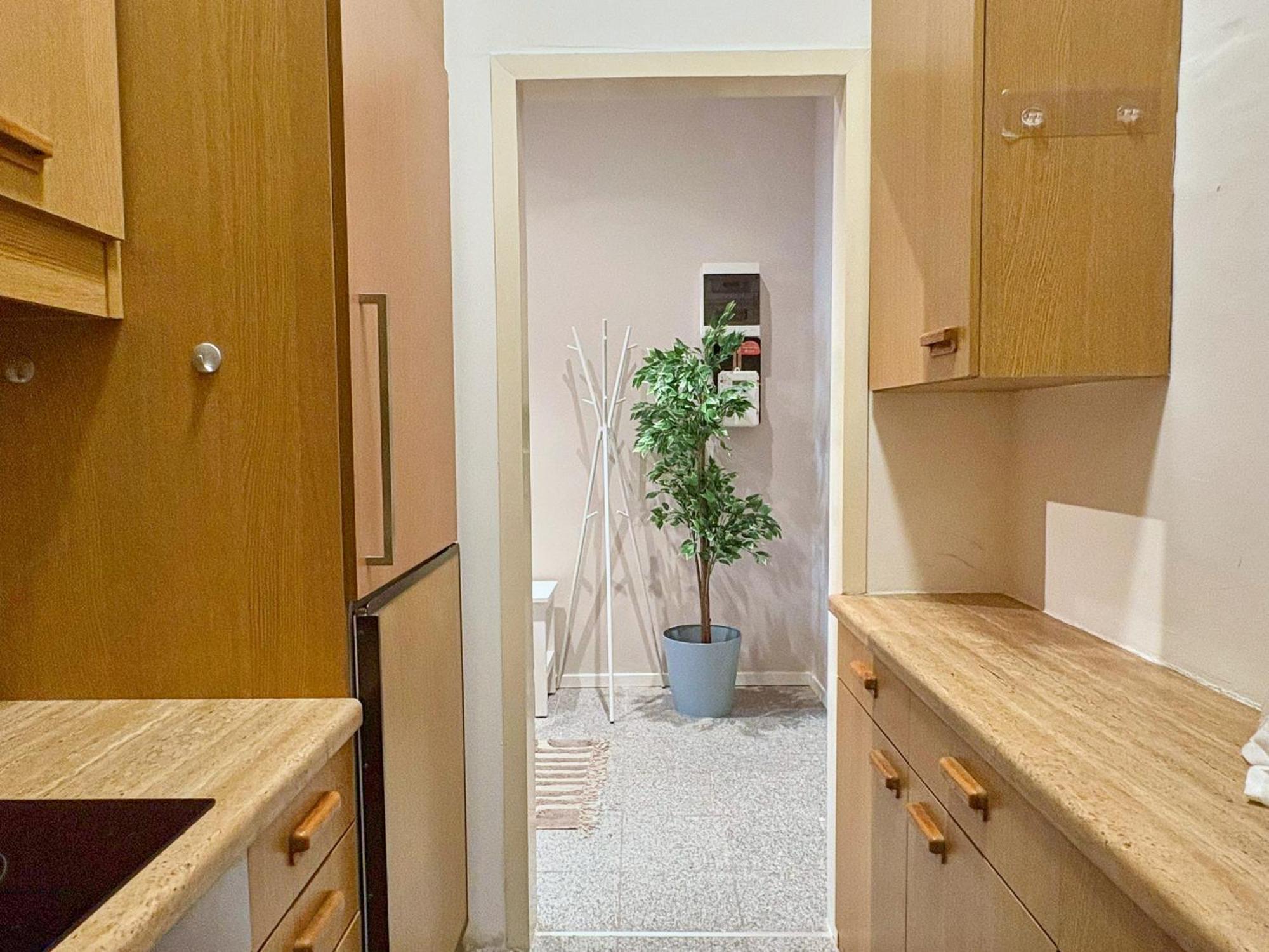 Апартаменты Spacious And Near Metro I Close To Parks I Akh Вена Экстерьер фото