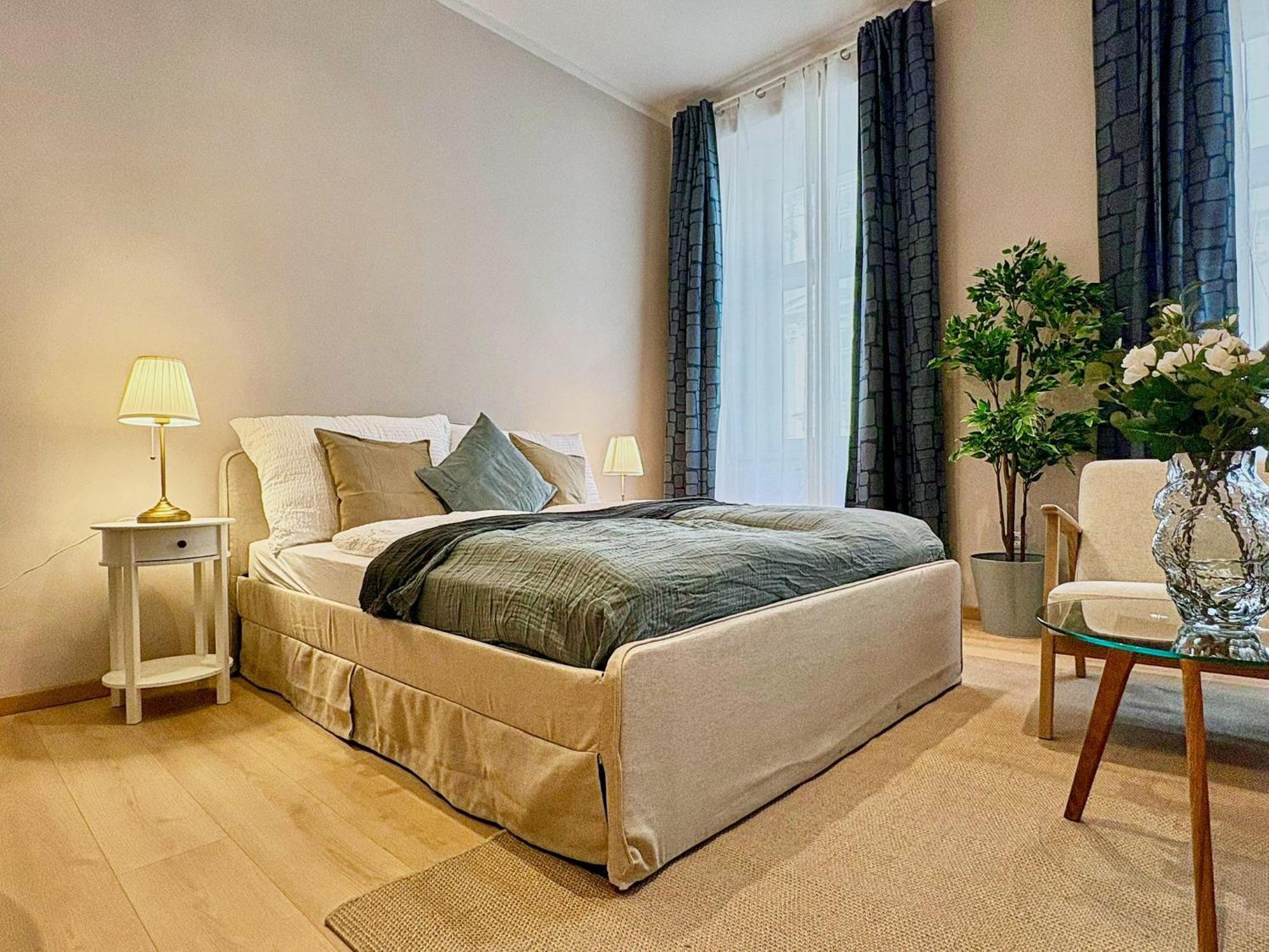 Апартаменты Spacious And Near Metro I Close To Parks I Akh Вена Экстерьер фото